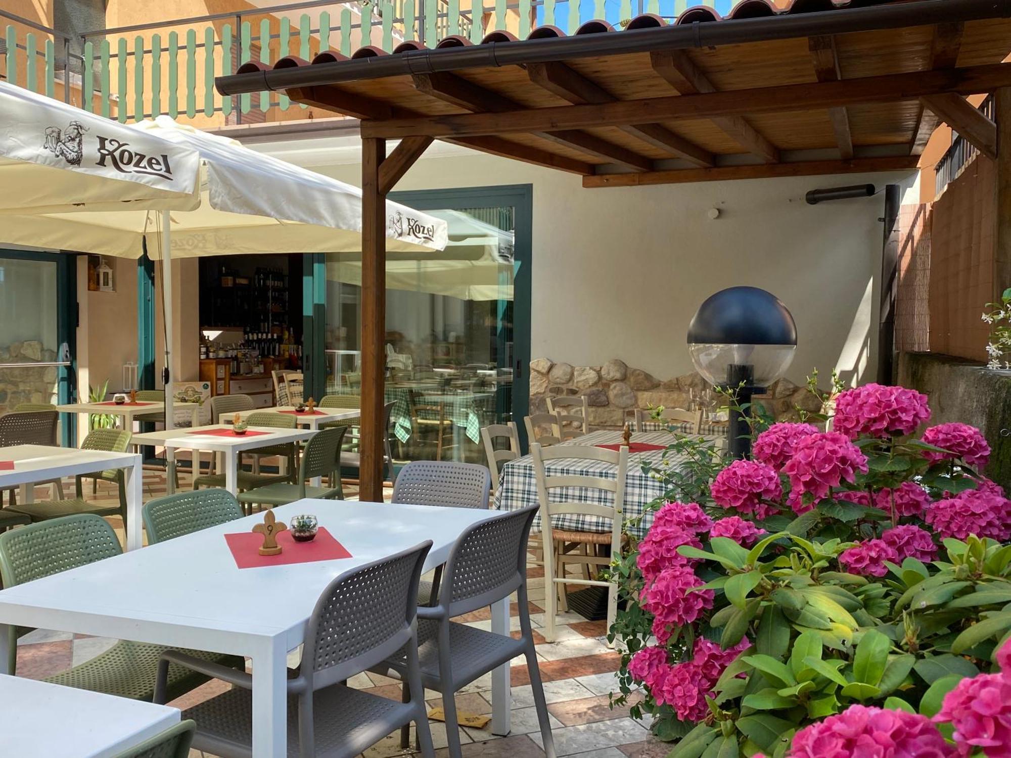 Albergo Ai Tigli Tignale Exterior foto